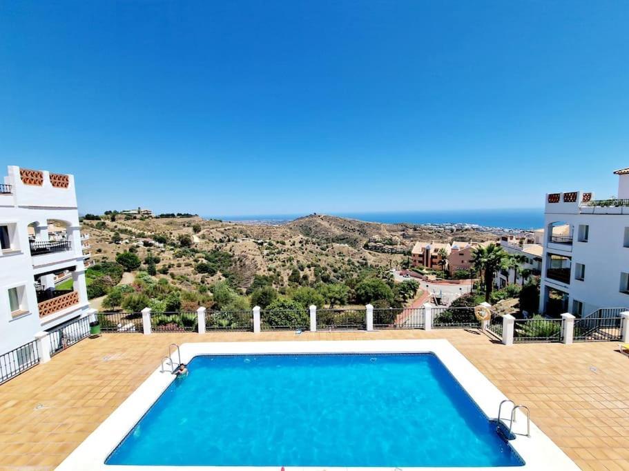 Las Palmeras Seaviews ミハス エクステリア 写真