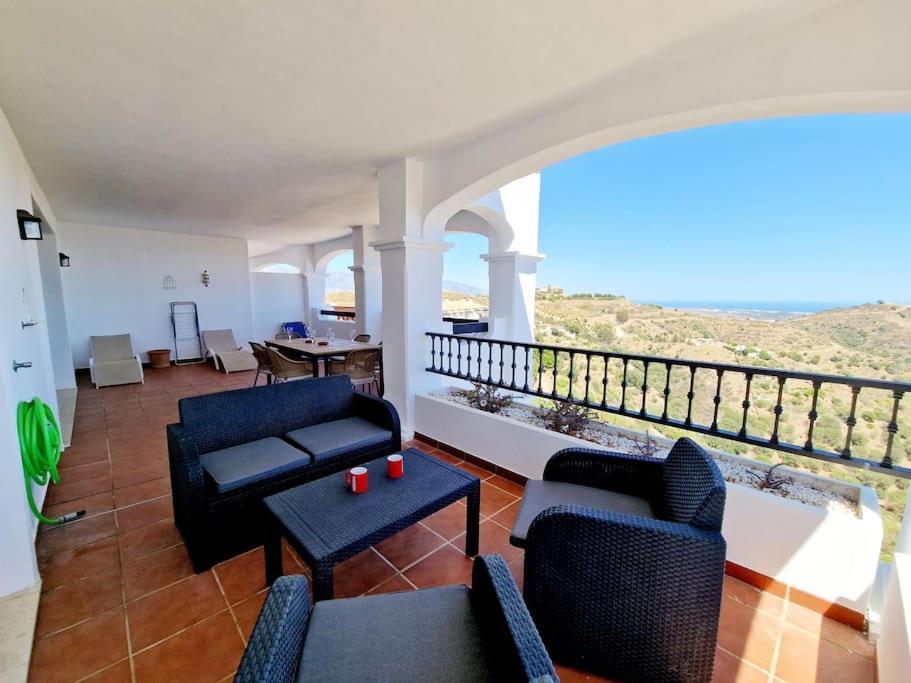 Las Palmeras Seaviews ミハス エクステリア 写真
