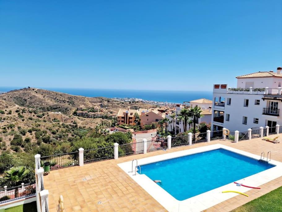 Las Palmeras Seaviews ミハス エクステリア 写真