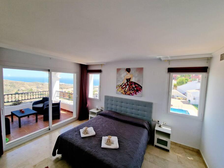 Las Palmeras Seaviews ミハス エクステリア 写真